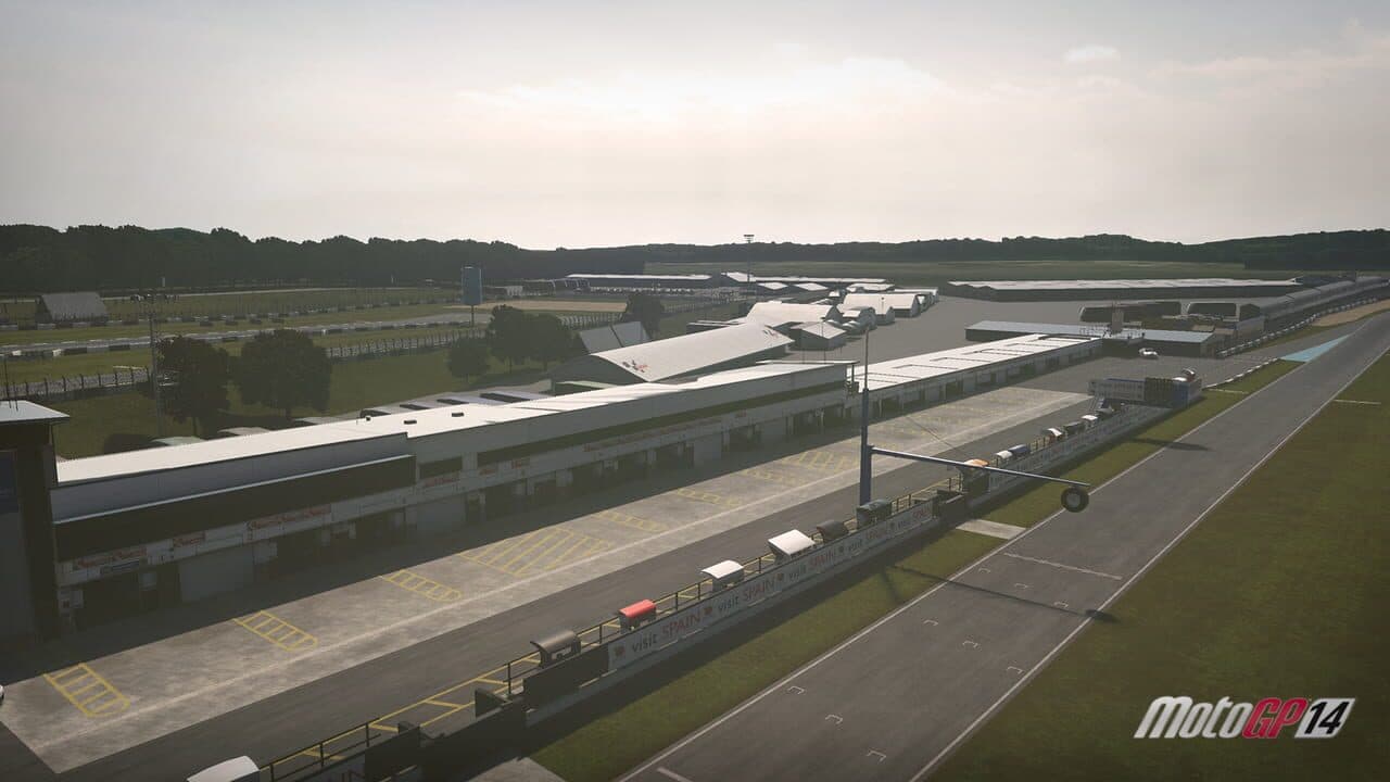 MotoGP 14: Donington Park British Grand Prix DLC screenshot 1