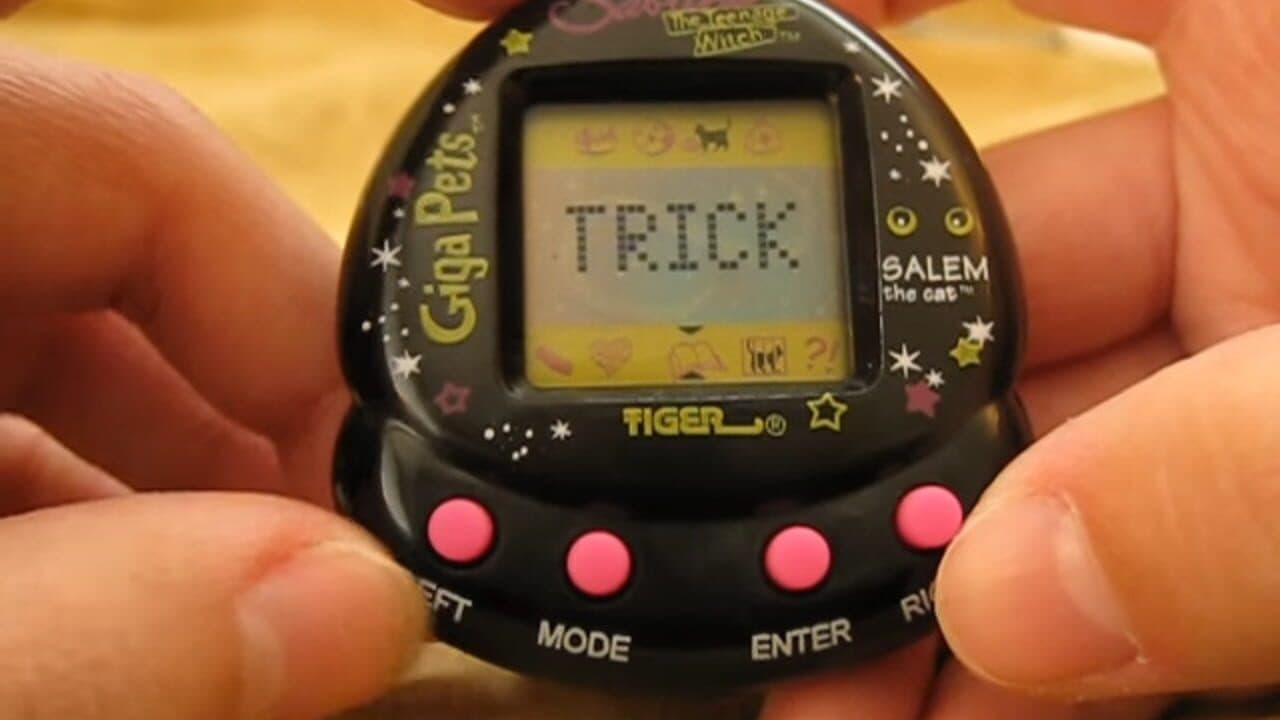 Giga Pets: Sabrina The Teenage Witch - Salem The Cat screenshot 1